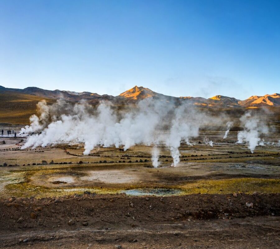Geysers Del Tatio - Cielo y Tierra Tours Atacama